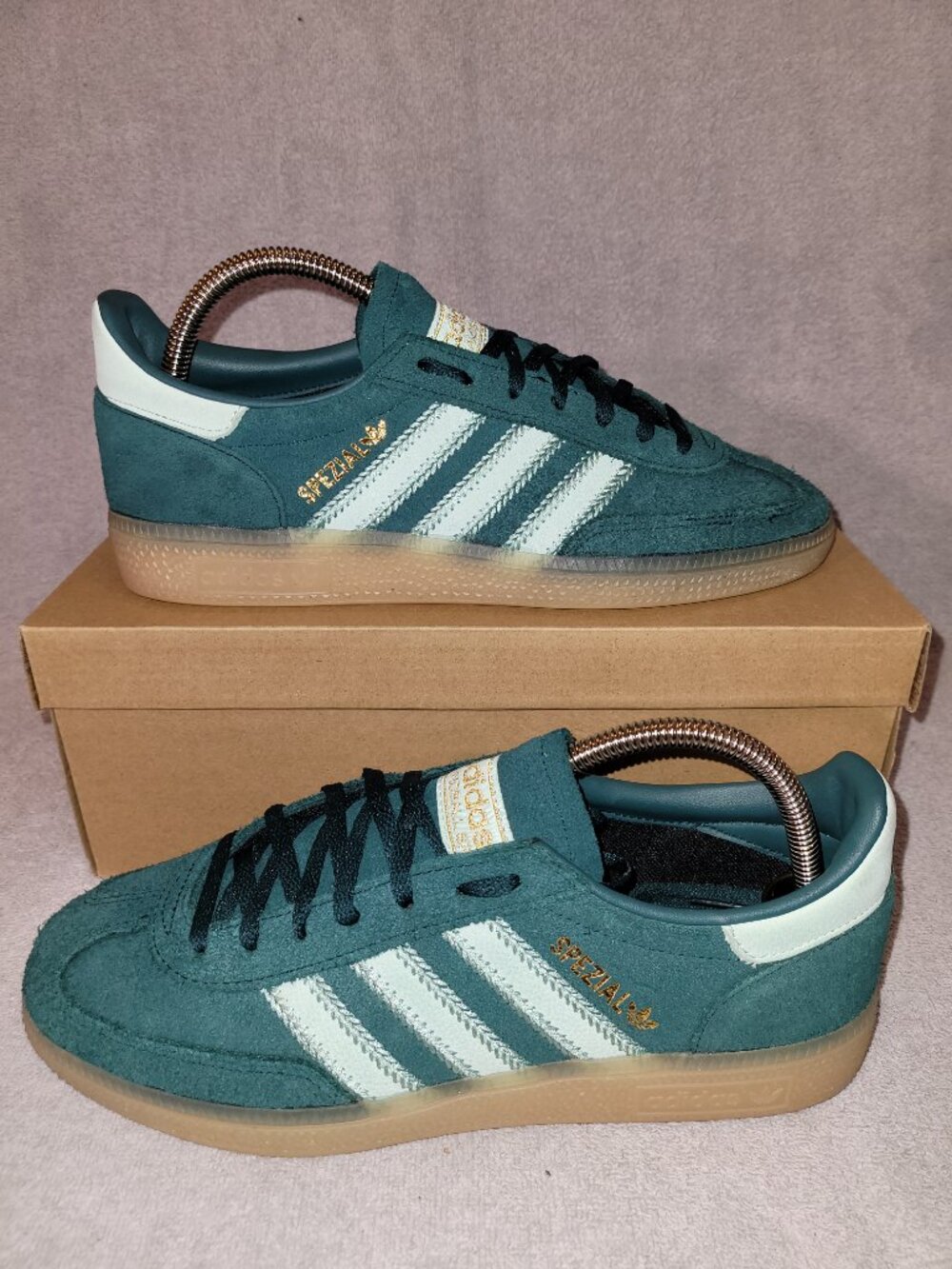 Adidas Spezial Women's Size 8.5 Ash Green Off White Gum Sneakers JR0847 (#1776)